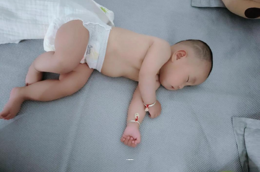 蚌埠几个月宝宝会抬头